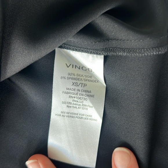 VINCE 100% Silk Blouse XS - Picture 4 of 6